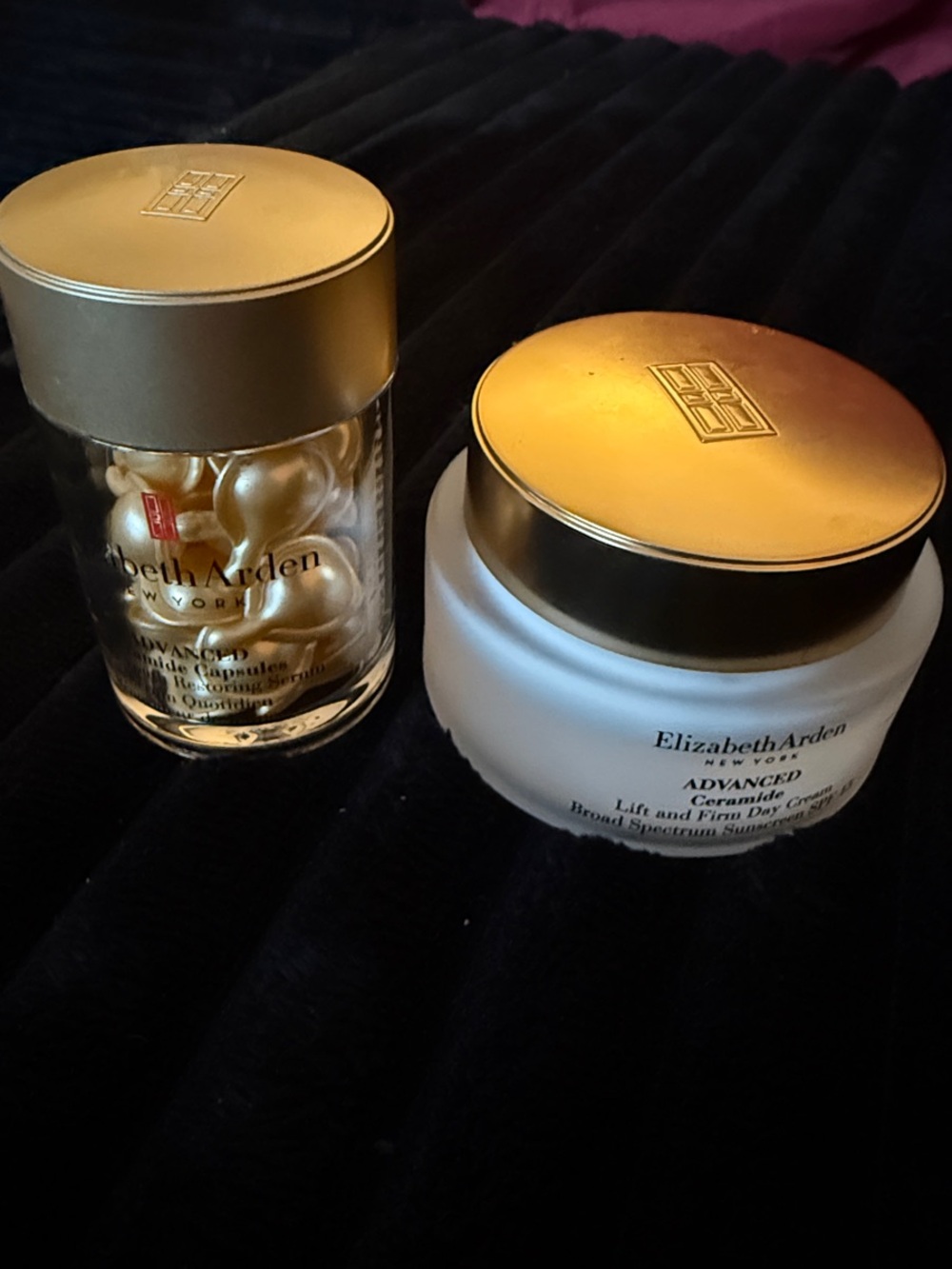 Never opened- Elizabeth Arden Advanced Skincare Duo in Gold & White brand